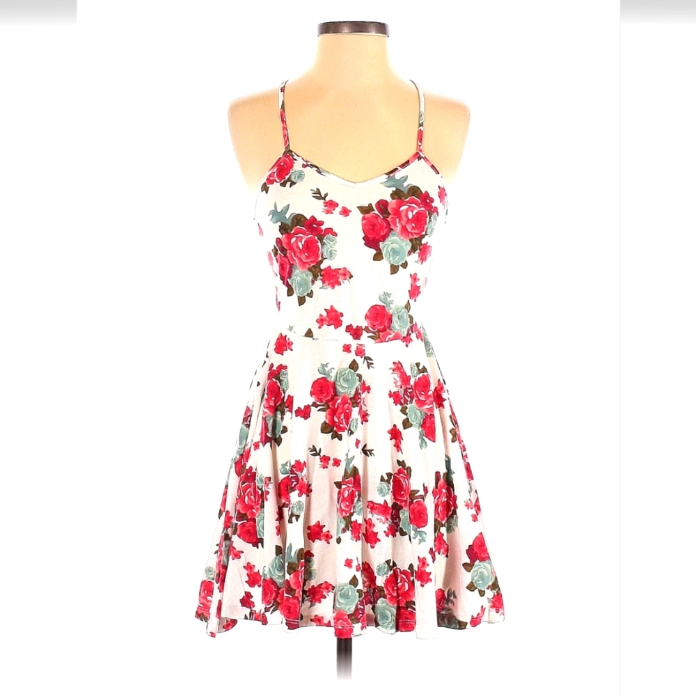 Sparkle & Fade Red and White Floral Dress Size Small